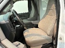 2024 CHEVROLET EXPRESS 3500 12’ CUBE VAN RAMP LOADED CAN LEASE! - Photo 3