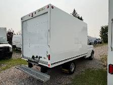 2024 CHEVROLET EXPRESS 3500 12’ CUBE VAN RAMP LOADED CAN LEASE! - Photo 5