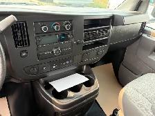 2024 CHEVROLET EXPRESS 3500 12’ CUBE VAN RAMP LOADED CAN LEASE! - Photo 6
