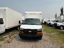 2024 CHEVROLET EXPRESS 3500 12’ CUBE VAN RAMP LOADED CAN LEASE! - Photo 14