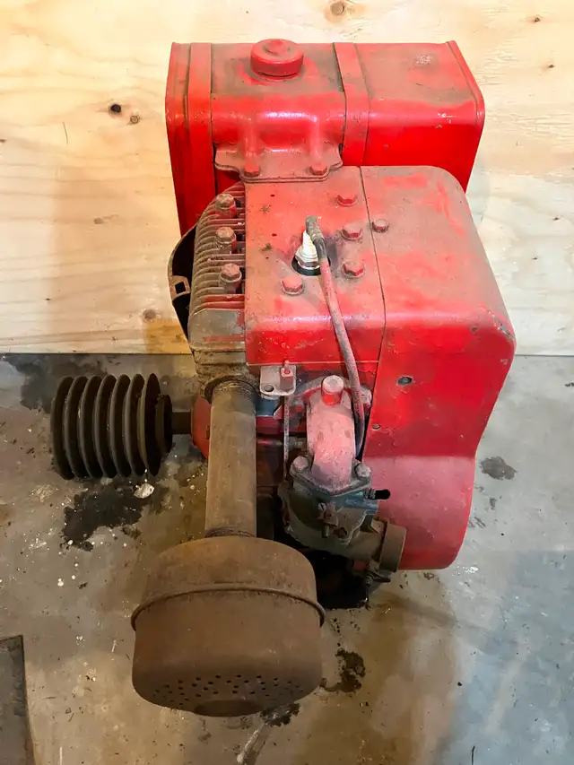 Older Briggs & Stratton Motor
