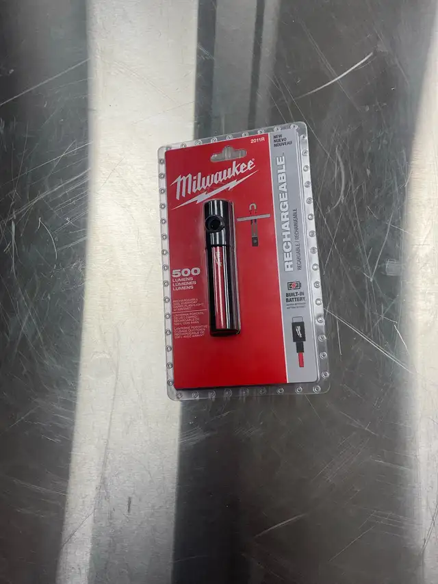 Milwaukee flashlight