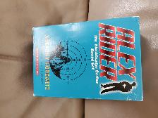 10LIVRES ADO D'ALEX RIDER SÉRIE 5 LIVRES LES AUTRES: $5.00CHACUN - Photo 2