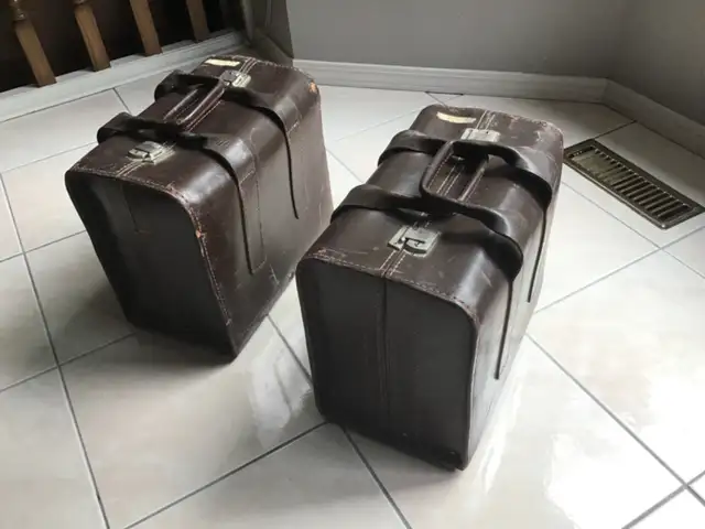 Collector card transport cases