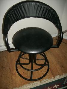 LEATHER BAR STOOLS EN CUIRE  COMME MEUF  LIKE NEW  $75 - $125 - Photo 3