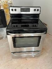 Frigidaire Stove / Oven