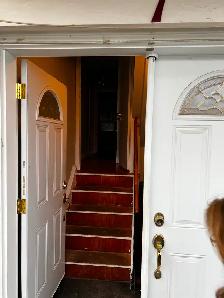 House for Rent Brampton Downtown Contact 6472994306 - Photo 2