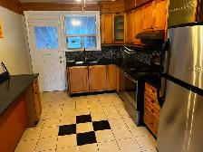 House for Rent Brampton Downtown Contact 6472994306 - Photo 7
