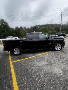 2017 GMC Sierra 1500 SLE ELEVATION Z71 4X4 -5.3LTR V8-CERTIFIED - Photo 4