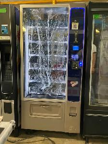 Vending Machines for Sale - Photo 3