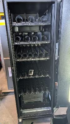 Vending Machine Repair - Photo 4