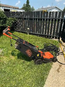 lawn mower Black and Decker - Photo 2