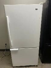 Réfrigérateur blanc 30'' congélateur en bas Maytag