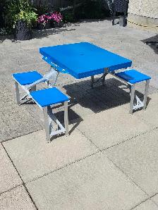 Collapsible Picnic Table