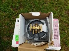 For Sale Brand New Bathtub, Sink, Toilet & Hardware - Photo 9