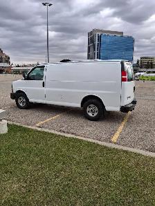 GMC 2013 Savana 2500 van
