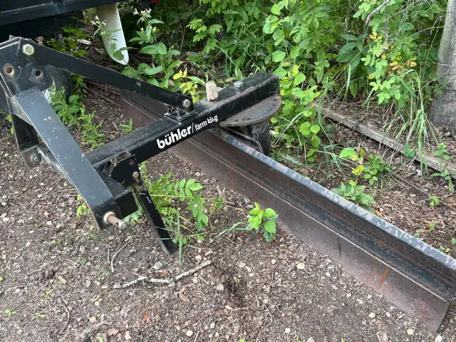 Three point hitch blade