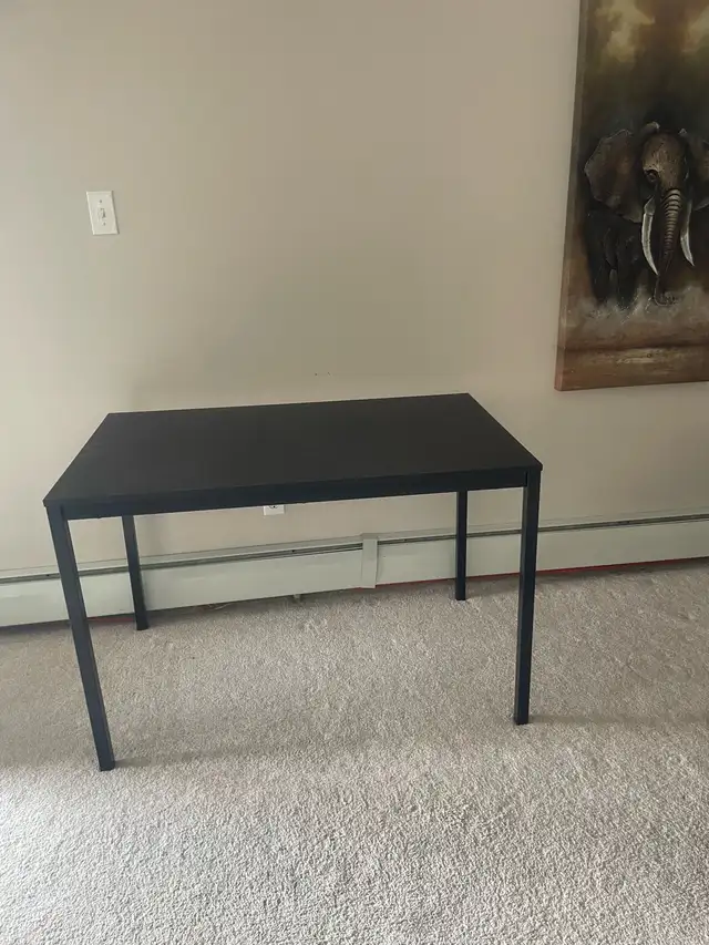 Black Table/Desk