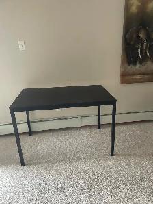 Black Table/Desk