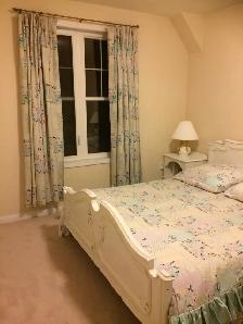 Spacious Room for Rent at Derry Road & Scott Blvd in Milton - Photo 4