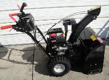 MTD BRIGGS & STRATTON 24 INCH SNOWBLOWER - Photo 2