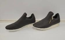 (B1389) Spring Shoes - Size 10