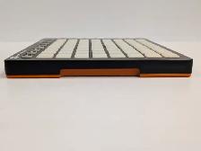 (B1417) Novation Launchpad grid controller - Photo 3