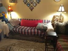 ROOM FOR RENT OR COUCH SURF N' SAVE!  $35 - Photo 9
