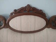 Victorian Antique Camel Back Couch For Sale - Photo 4