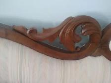 Victorian Antique Camel Back Couch For Sale - Photo 7