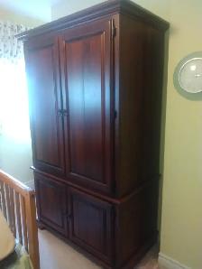 Solid Custom Cherry TV Armoire For Sale - Photo 2