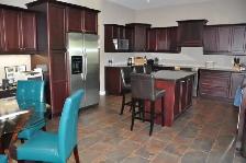 1 Student Bedroom Available for Rent - Photo 9