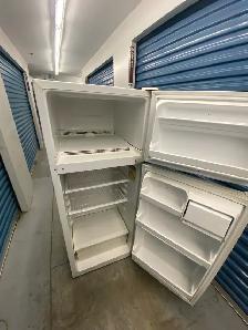 KENMORE TOP FREEZER FRIDGE - Photo 9