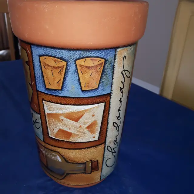POT NEUF CÉRAMIQUE BOUTEILLE VIN FROIDE SANS GLACE 9'HAU: $10.00