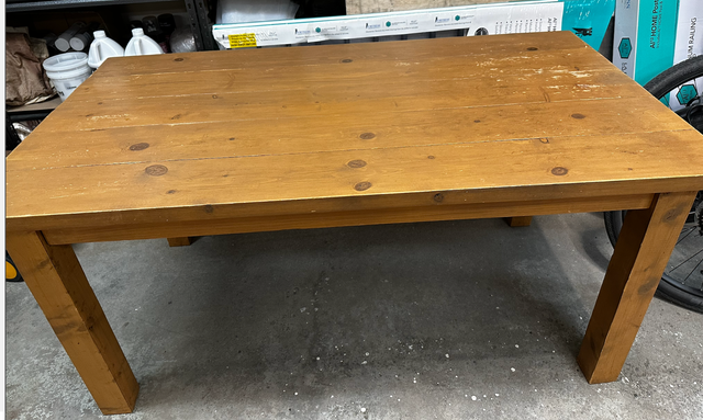 table and 4 chairs 40$