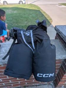 CCM AS580 Hockey Pants - Photo 3
