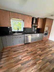 FEMALE ONLY ACCOMODATION - YONGE AND STEELES