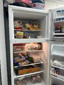 30'  WHIRLPOOL FRIDGE WHITE  - 2 DOOR - Photo 5