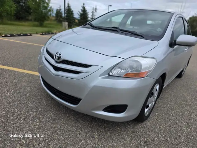 2007 toyota yaris sedan low mileage 89k kilometers
