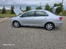 2007 toyota yaris sedan low mileage 89k kilometers - Photo 10