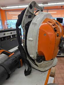 Stihl BR700 Backpack Blower - Photo 2