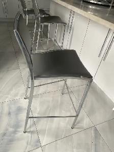 bar or Island Chairs set of 3  chrome and leather - Photo 2