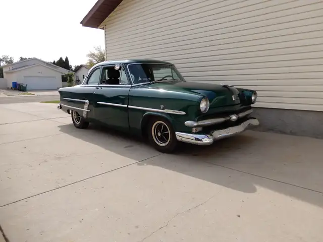 1953 Ford Club Coupe