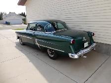 1953 Ford Club Coupe - Photo 4