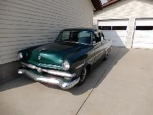 1953 Ford Club Coupe - Photo 6