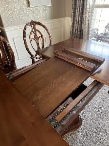 Dining Table with 8 Chairs - Photo 6