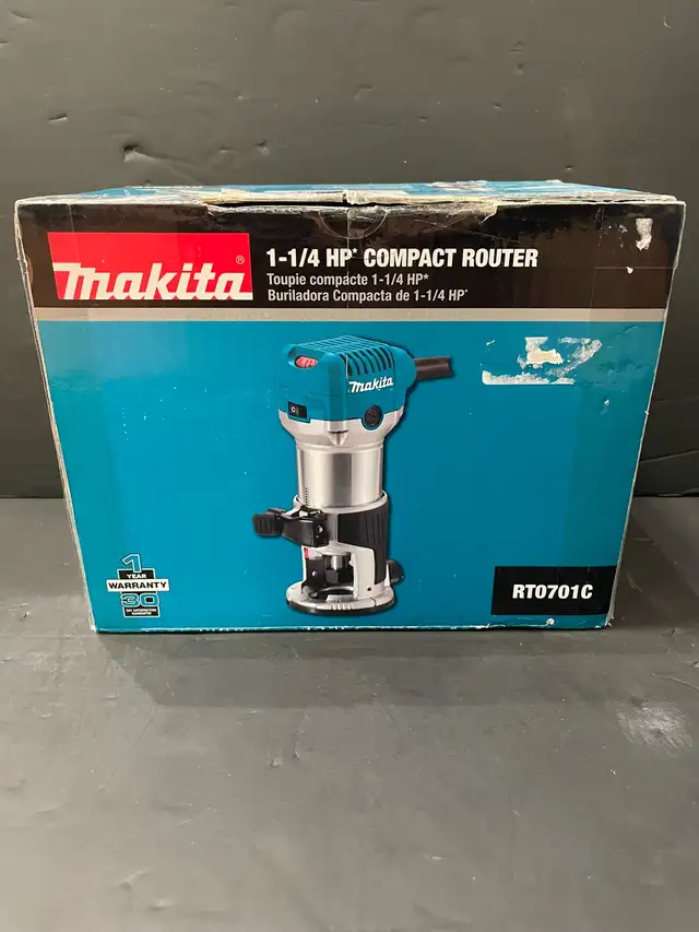 MAKITA 1-1/4 HP COMPACT ROUTER RT0701C