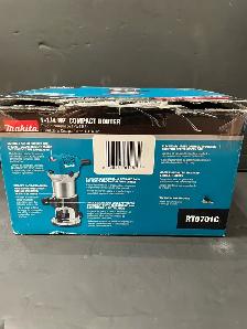 MAKITA 1-1/4 HP COMPACT ROUTER RT0701C - Photo 2
