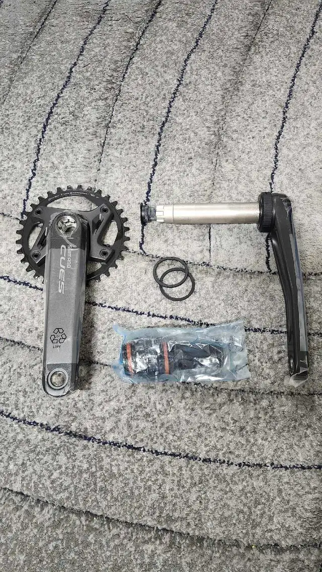 Shimano Cues U6000-1 CRANKSET and Bottom bracket