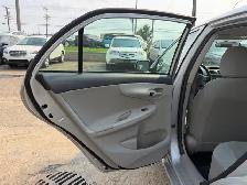 2013 Toyota Corolla - Photo 13